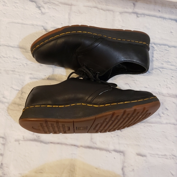 Dr. Martens Cavendish Black Leather Lite Sneakers - Picture 4 of 10